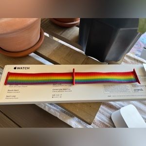 Apple 44mm pride sport loop